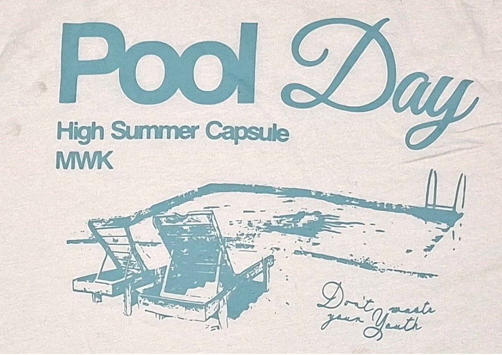 Pool Day Oversized Tee - white
