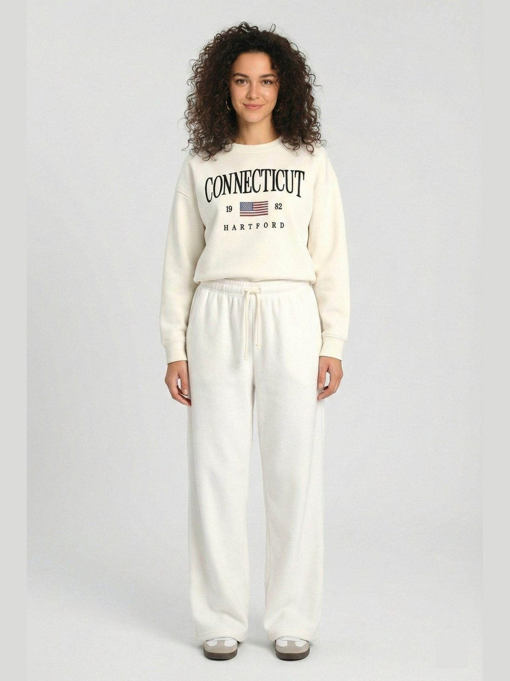 White ladies wide eg fleece trouser chic trendy in fashion in demand