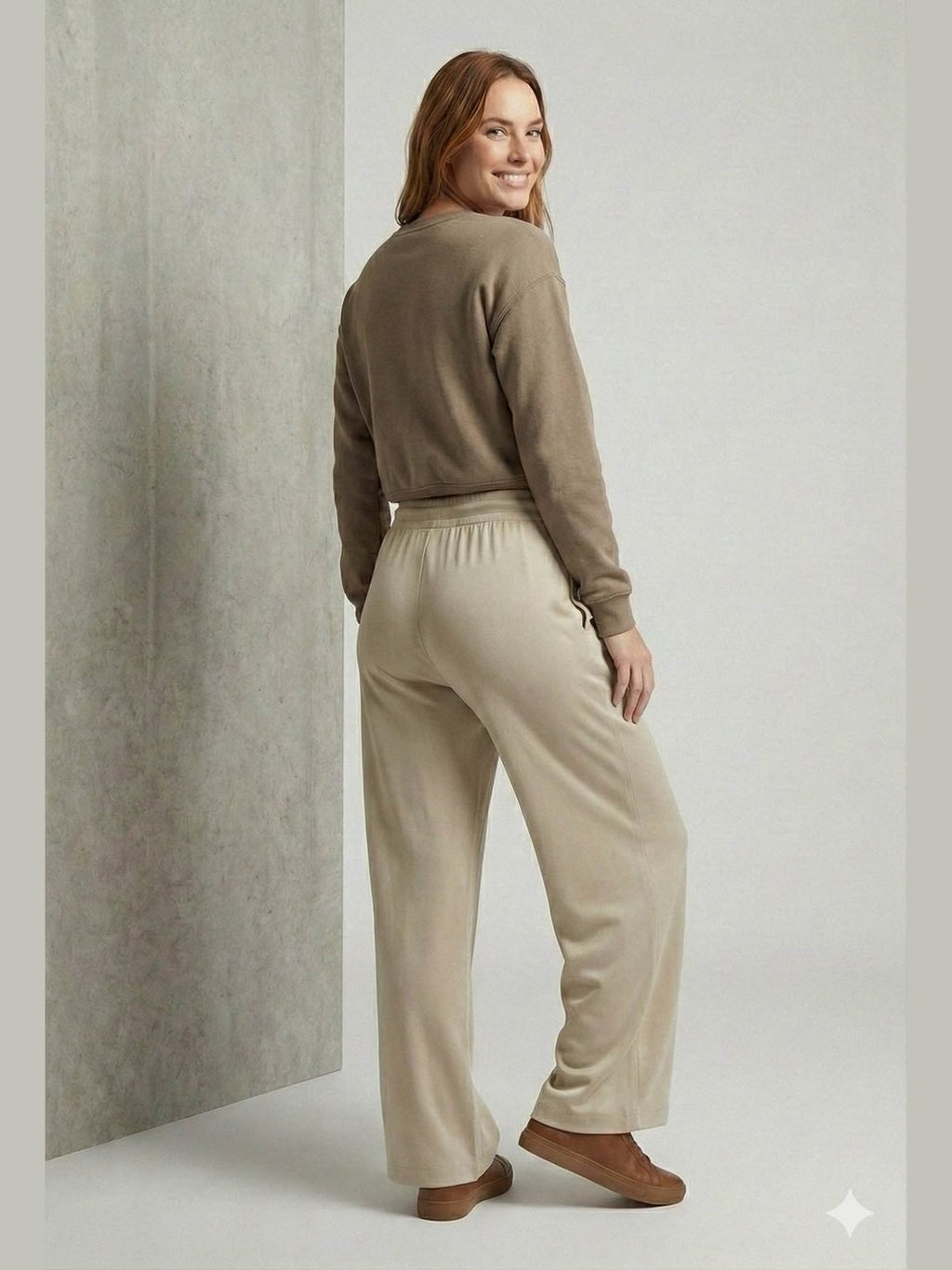 Biege ladies wide eg fleece trouser chic trendy in fashion in demand