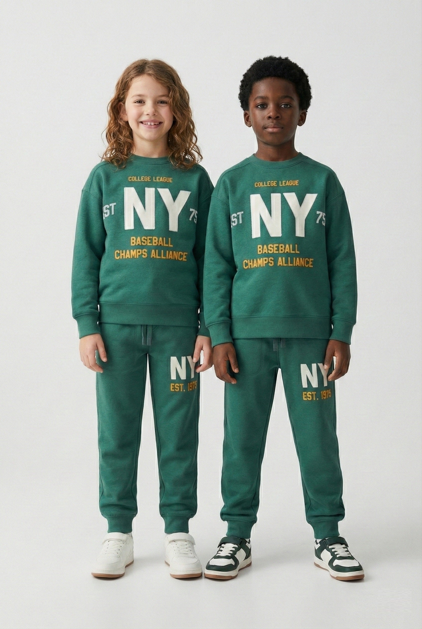 uk kids matching fleece Sweatshirt trouser set green hood black trouser embroidery puff print