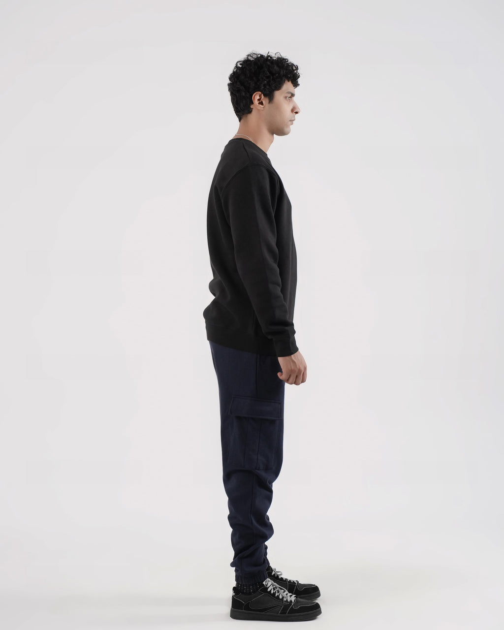 Black Crewneck Sweatshirt for Men - Comfortable Urban Fleece Design